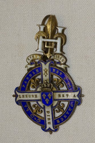 - RARE INSIGNE LEGETIMISTE POUR LE RETOUR DU COMTE de CHAMBORD FIN XIXe HENRI V