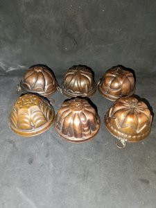rare lot de 6 mini moules a gâteaux en cuivre ancien en bon etat