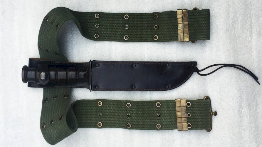 RARE & MASSIF POIGNARD / PAS SABRE / COUTEAU - US CAMILLUS N-Y - AMÉRICAIN POSTWW2 ORIGINAL