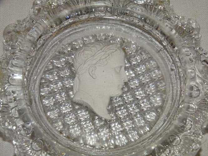 -RARE MEDAILLON BACCARAT LE CREUSOT 1er EMPIRE PROFIL A L'ANTIQUE XIXe   D