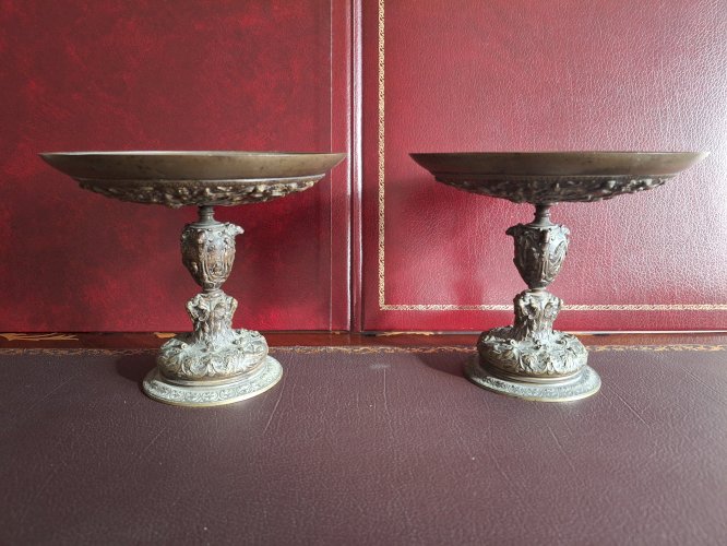 Rare Paire de coupes en bronze second empire à l'antique : Le triomphe de la Vertu, et Neptune et Amphitrite