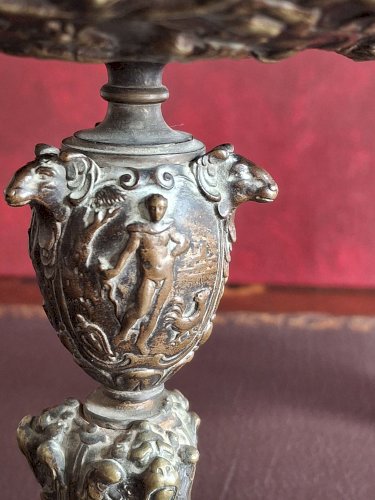 Rare Paire de coupes en bronze second empire à l'antique : Le triomphe de la Vertu, et Neptune et Amphitrite