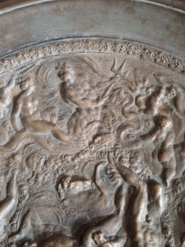 Rare Paire de coupes en bronze second empire à l'antique : Le triomphe de la Vertu, et Neptune et Amphitrite