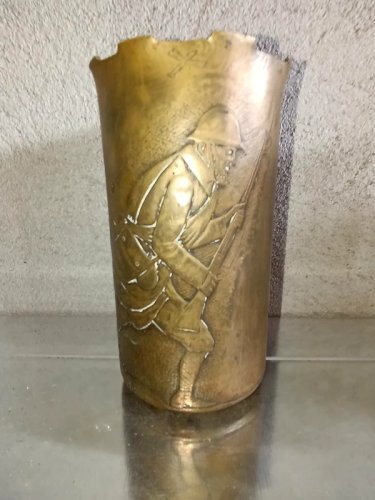 rare paire de douille sculptée ,daté et signée 1918 en bon etat