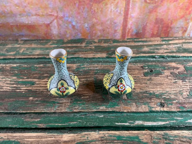 Rare paire de vases miniatures de démonstration Signés M.B Limoges XIX e siecle