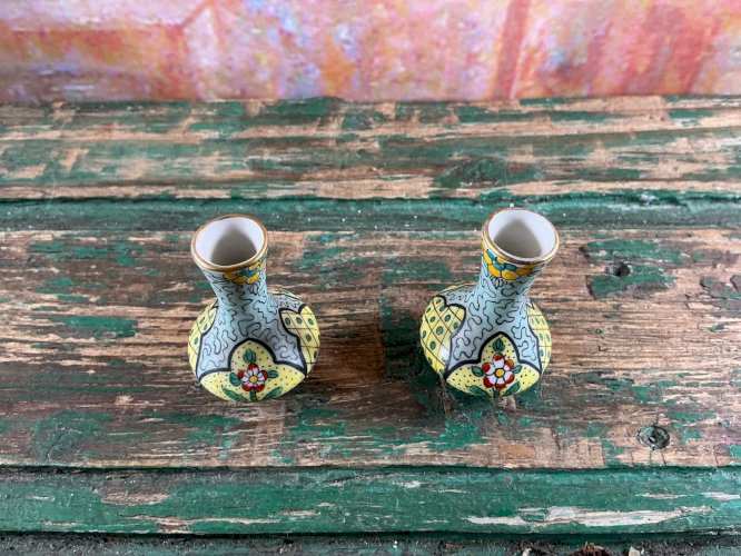 Rare paire de vases miniatures de démonstration Signés M.B Limoges XIX e siecle