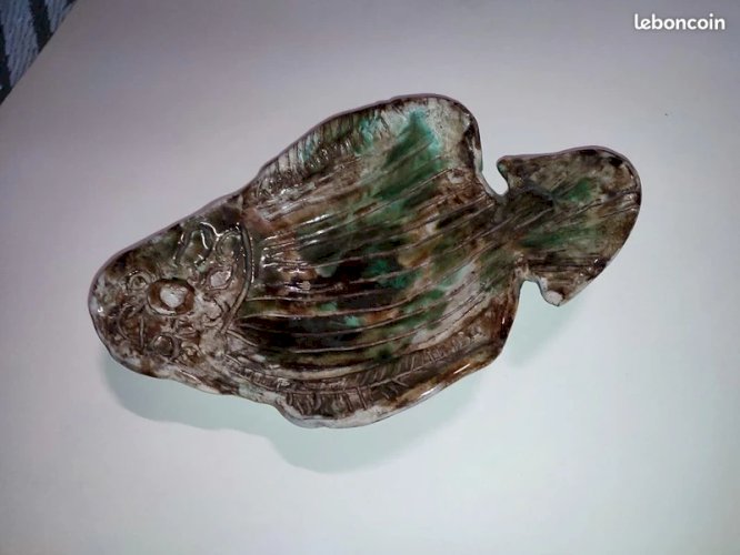 Rare plat / vide poche en forme de poisson des années 50-60 dans le gout vallauris