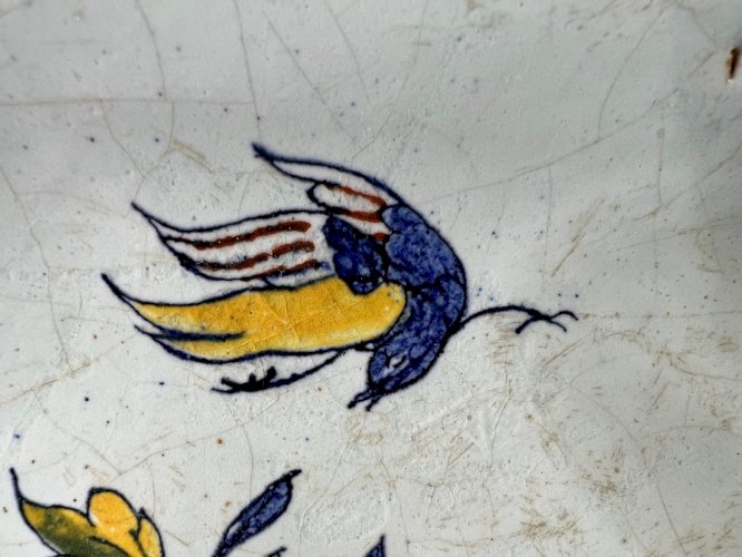 Rare plateau en faïence de Sinceny XVIIIe – décor de pagode et oiseaux, style Gu