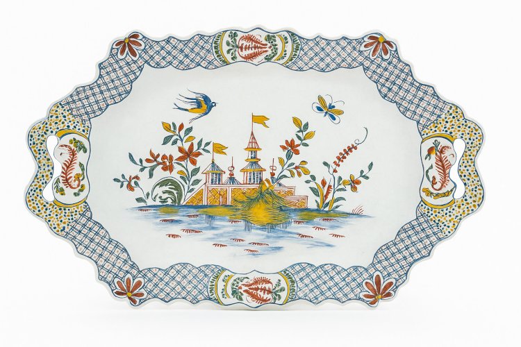 Rare plateau en faïence de Sinceny XVIIIe – décor de pagode et oiseaux, style Gu