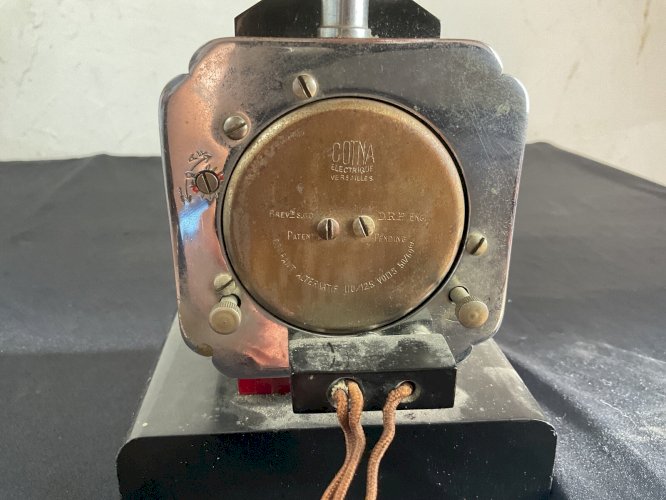 Rare réveil ancien lampe qui fonctionne aux 110 v réveil COTNA électrique