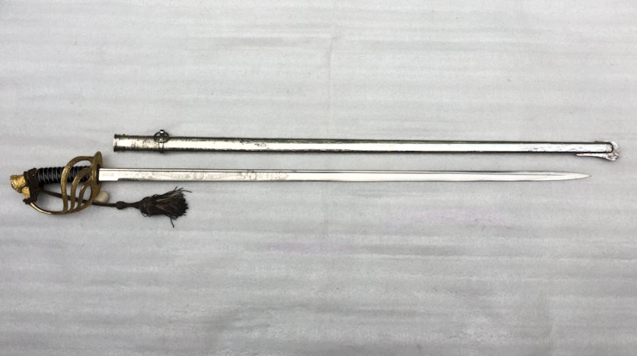 RARE SABRE BELGE '' VAN ROOSBROECK BRUXELLES '' OFFICIER M1889 POUR LE ROI ET LE PATRIE '' ORIGINAL