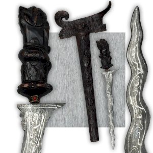 RARE & SUPERB SHORT SABER SABER: ''KRISS'', CARVED WOOD, XIX, ORIGINAL