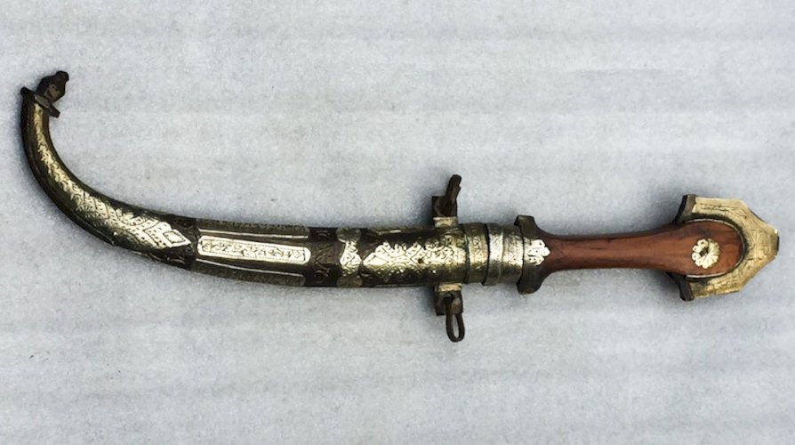 RARE & SUPERBE SABRE COURT KANDJAR / KHANDJAR / KINJAL / JAMBYA / KOUMIA XIX ORIGINAL