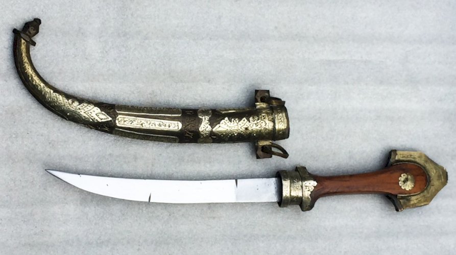 RARE & SUPERBE SABRE COURT KANDJAR / KHANDJAR / KINJAL / JAMBYA / KOUMIA XIX ORIGINAL