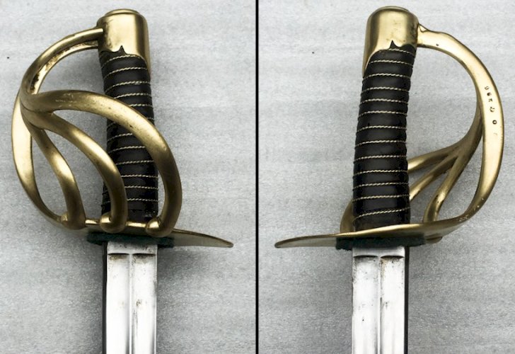 RARE & TRES BEAU SABRE DE TYPE CUIRASSIER FRANCAIS, EMPIRE, KLINGENTHAL, BEL ETAT