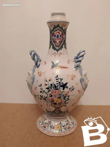 Rare Vase Ancien desvres Louis François Fourmaintraux Avec Décor En Volume en bel état