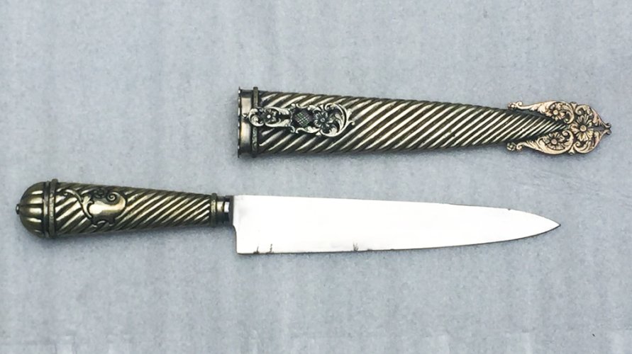 RARISSIME & SUPERBE DAGUE / GLAIVE ARGENTINE + COFFRE EN BOIS, TYPE GAUCHO, XIX, ORIGINAL