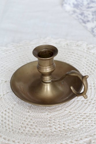 Rat de cave ancien en laiton patiné