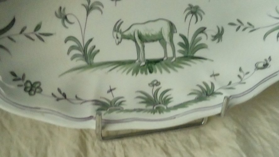 RAVIER EN FAIENCE DECOR ALA CHEVRE LUNÉVILLE *