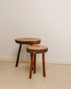 Regis, la paire de tabourets brutalistes N°685