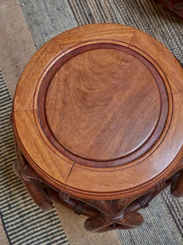 Regis, la paire de tabourets en bois de rose N°746