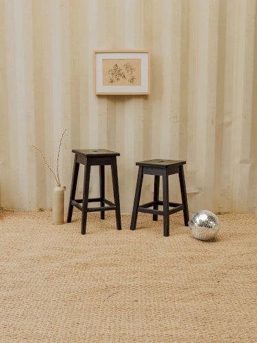 Regis, le lot de 2 tabourets en bois N°733