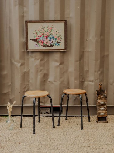 Regis, le lot de tabourets en bois et métal N°816