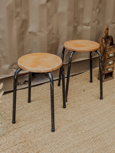 Regis, le lot de tabourets en bois et métal N°816