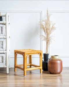 Regis, the mini wicker stool No. 329