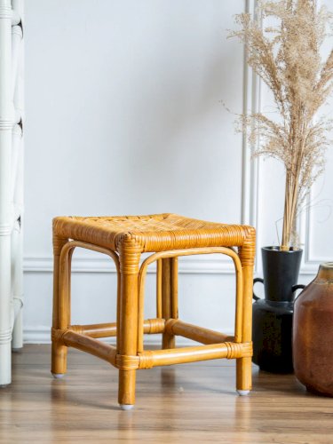 Regis, le mini tabouret en osier N°329