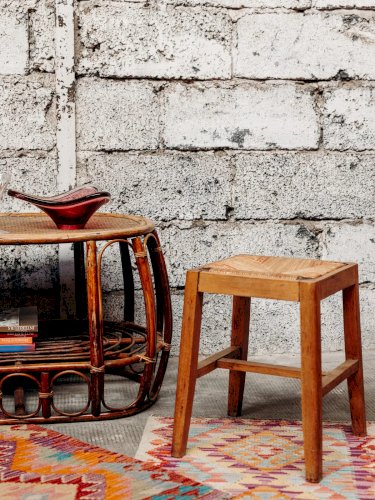 Regis, le petit tabouret en paille N°95