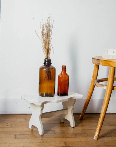 Regis, le repose-pied blanc N°582