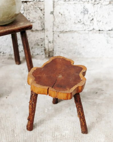 Regis, le tabouret bicolore N°484