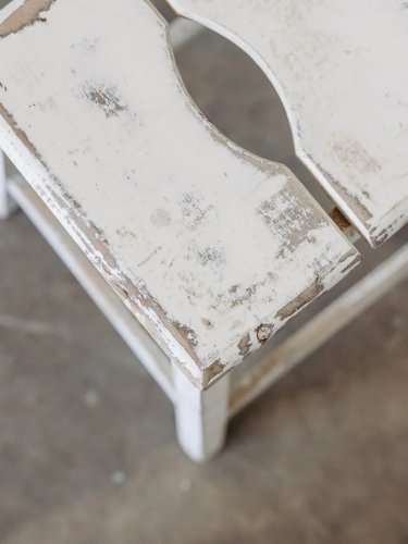 Regis, le tabouret blanc en bois N°495