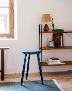 Regis, le tabouret bleu N°585