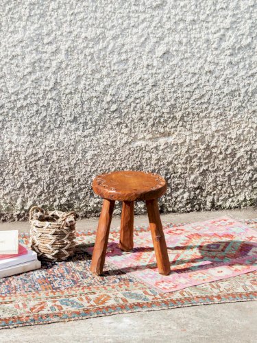 Regis, le tabouret brutaliste N°436