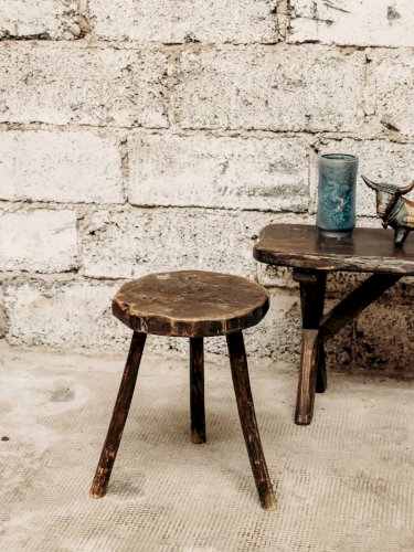 Regis, le tabouret brutaliste N°564