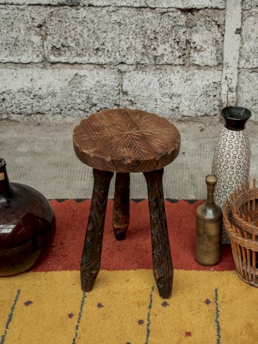 Regis, le tabouret brutaliste N°636