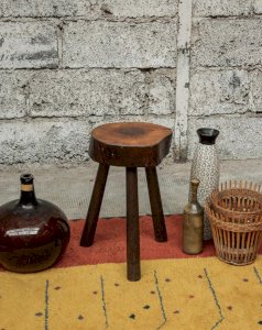 Regis, le tabouret brutaliste N°637