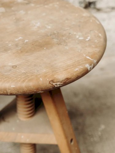 Regis, le tabouret d'atelier N°560