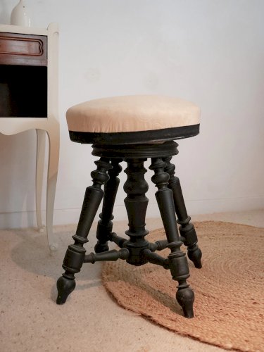 Regis, le tabouret de piano en bois N°799