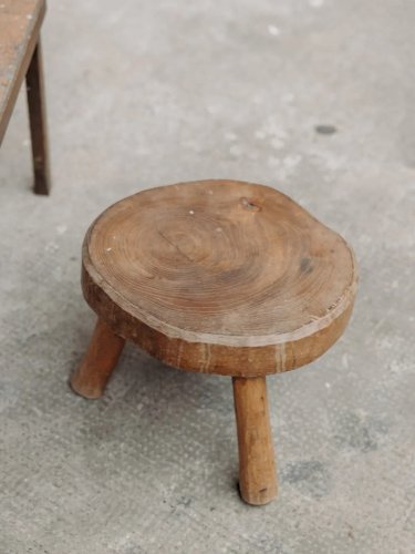 Regis, le tabouret en bois clair N°697