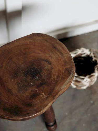 Regis, le tabouret en bois N°111