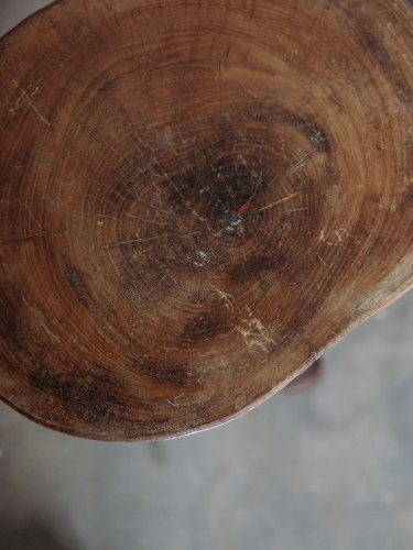 Regis, le tabouret en bois N°111