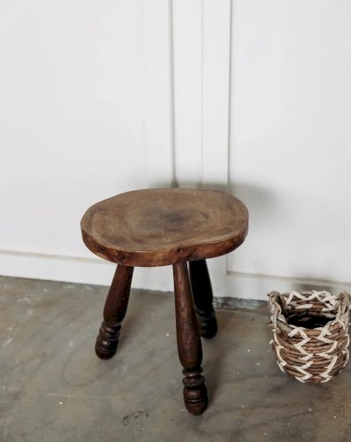 Regis, le tabouret en bois N°111