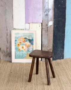 Regis, le tabouret en bois N°152