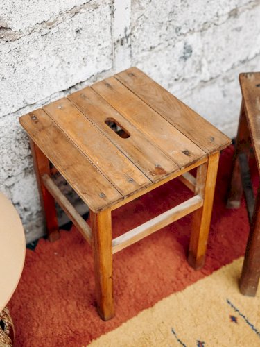 Regis, le tabouret en bois N°239