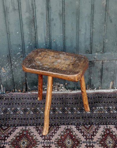 Regis, le tabouret en bois N°300