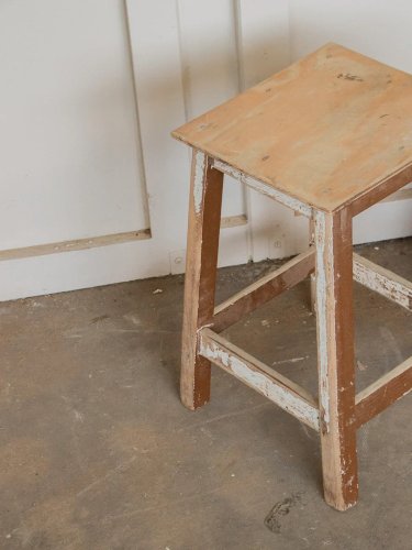 Regis, le tabouret en bois N°338