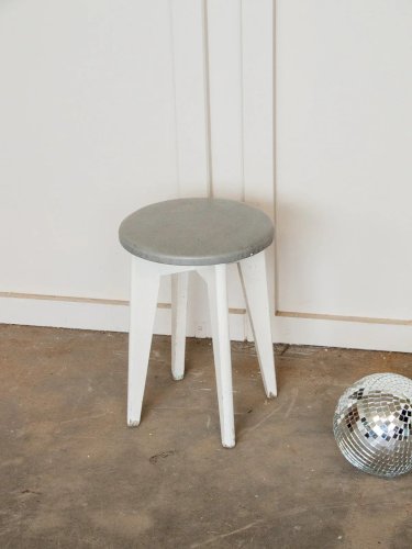 Regis, le tabouret en bois N°339